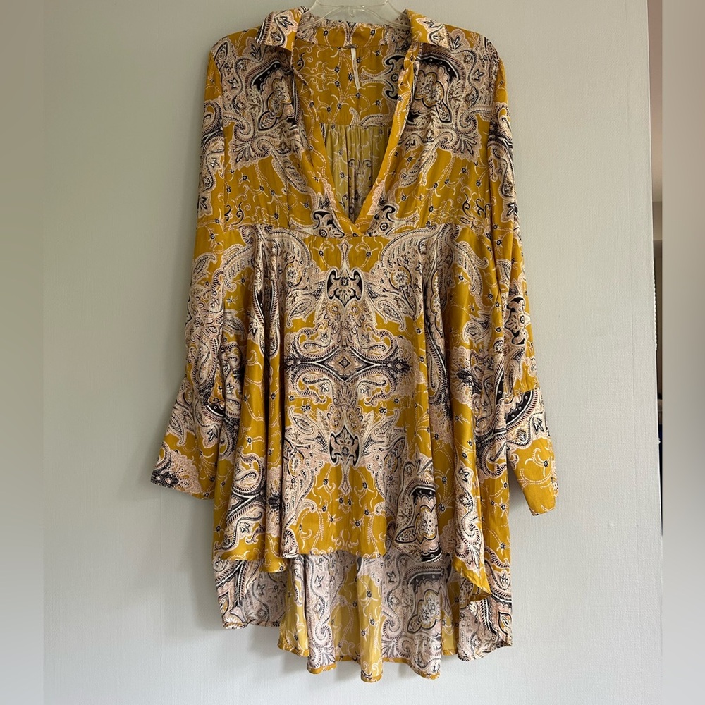 Free People Yellow Paisley V-Neck Tunic - Picture 3 of 13